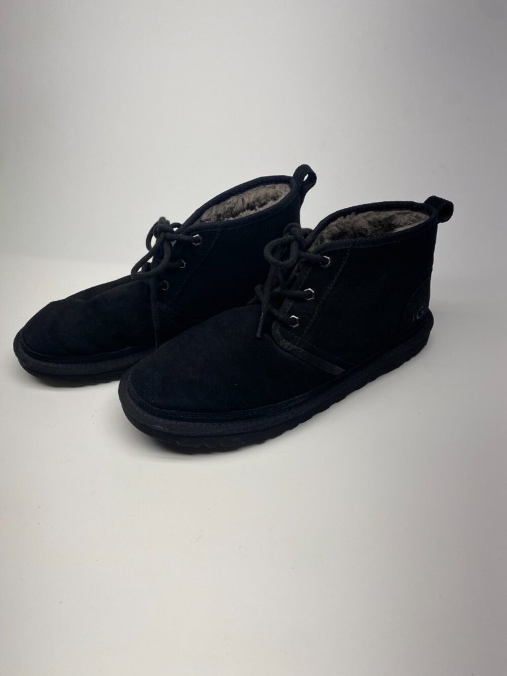 UGG Mens Neumel Suede Black Sheep Boots Sz 11